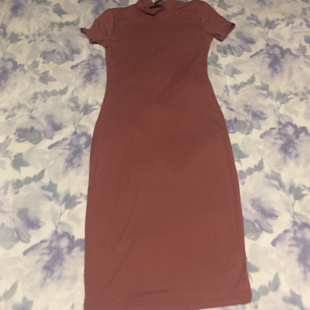 NWT Popular 21 short sleeved bodycon dress!
